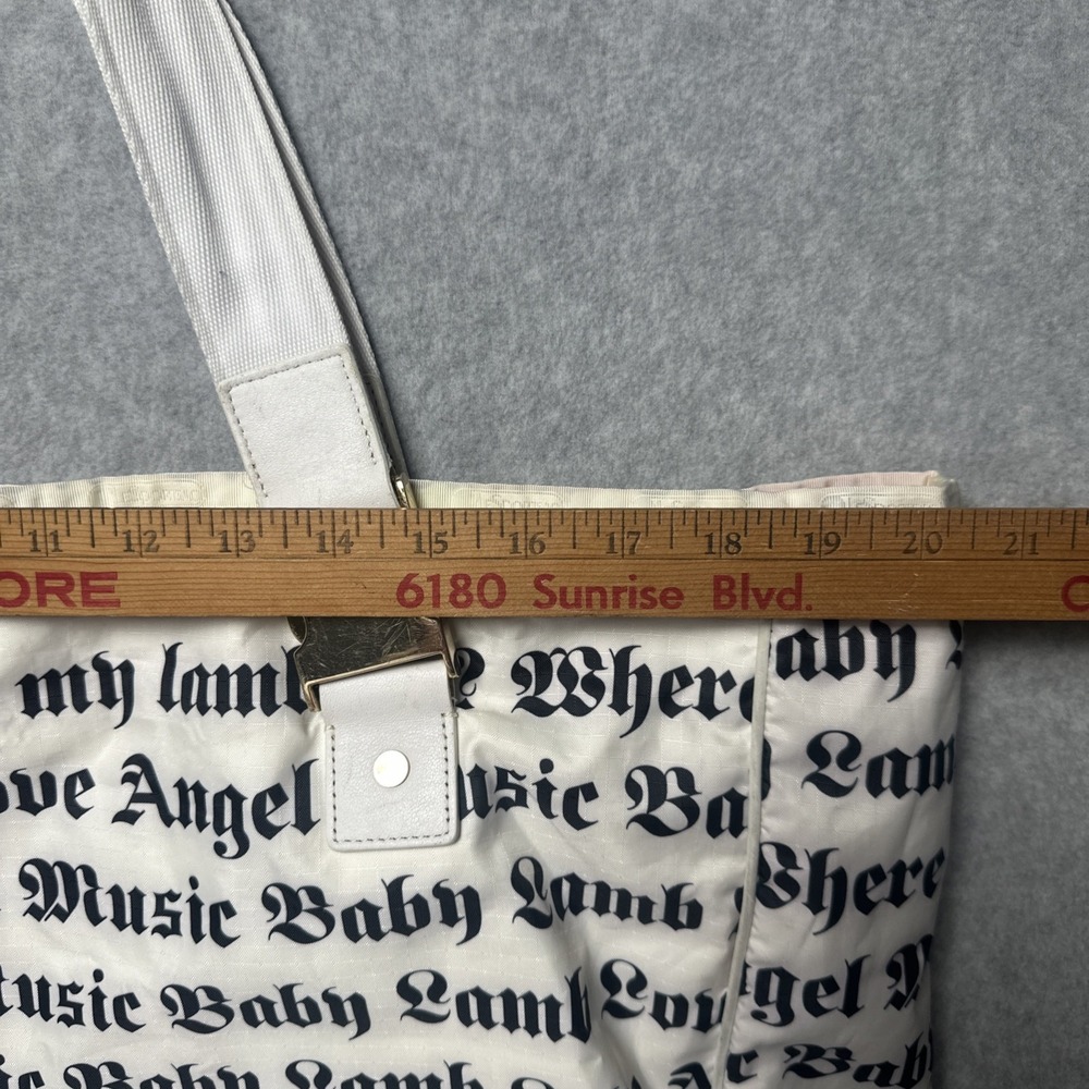 LeSportsac Gwen Stefani L.A.M.B y2k High capacity Tote Bag White/Gold W/ Charm - Picture 13 of 14
